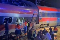 Hiện trường vụ tai nạn tàu cao tốc ở Tây Ban Nha