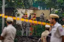 Sập mái đền thờ ở Ấn Độ, nhiều người thương vong