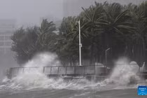 Hình ảnh bão Matmo đổ bộ vào Trung Quốc