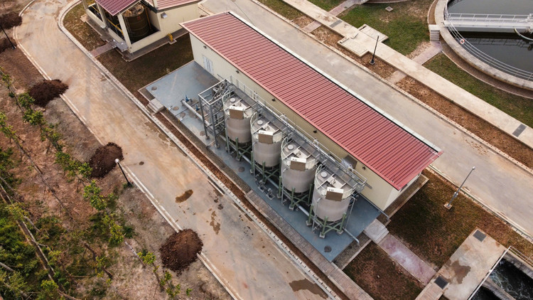 Cùng với việc đưa vào vận hành chạy thử Nhà máy xử lý nước thải Yên Xá, Hà Nội đang chỉ đạo, hoàn thiện, phê duyệt Đề án &quot;Phục hồi chất lượng môi trường và phát triển hệ thống 4 sông nội đô: Tô Lịch, Kim Ngưu, Lừ, Sét&quot;.