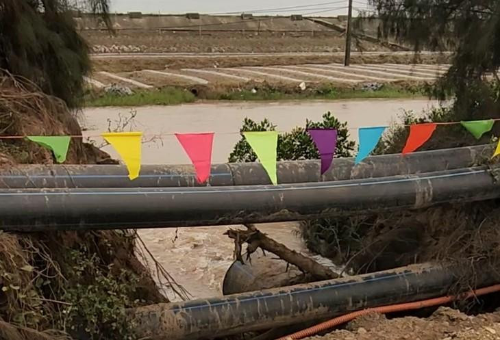 Người dân đặt nghi vấn KCN Rạng Đông xả nước thải thi công công trường tra kênh mương.