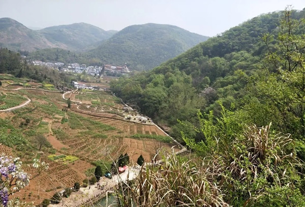 Núi Phượng Hoàng ở Đồng Lăng, An Huy, Trung Quốc.