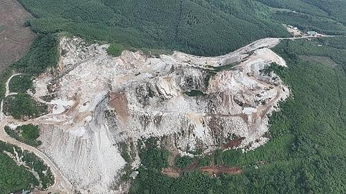 Công ty Cổ phần Khoáng sản Đông Á bị xử phạt gần 400 triệu đồng vì vi phạm hành chính trong lĩnh vực đất đai, tài nguyên nước và khoáng sản.