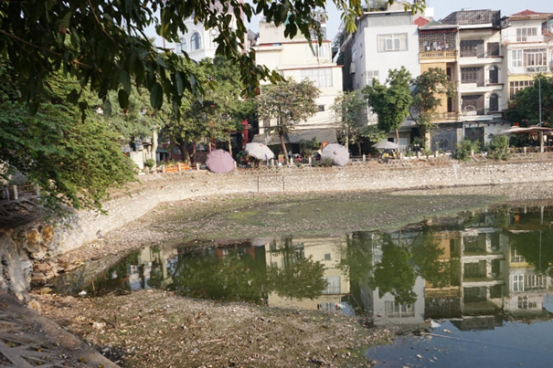 Ngày 23/4/2014, UBND thành phố phê duyệt Dự án cải tạo hạ tầng kỹ thuật xung quanh hồ Kim Liên với tổng kinh phí hơn 38,3 tỷ đồng từ nguồn vốn ngân sách thành phố và giao Ban quản lý dự án Giao thông đô thị (Sở Giao thông Vận tải) làm chủ đầu tư.