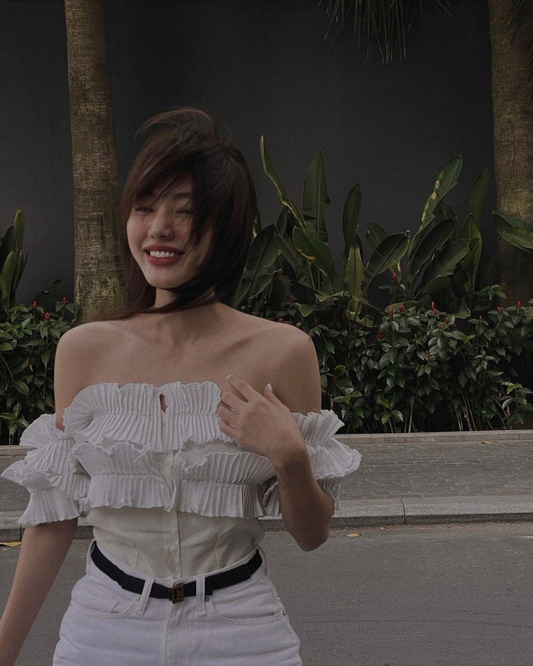 Mặc dù không phải người mẫu nhưng Gigi Hương Giang cho thấy cái nhìn về thời trang khá ấn tượng.