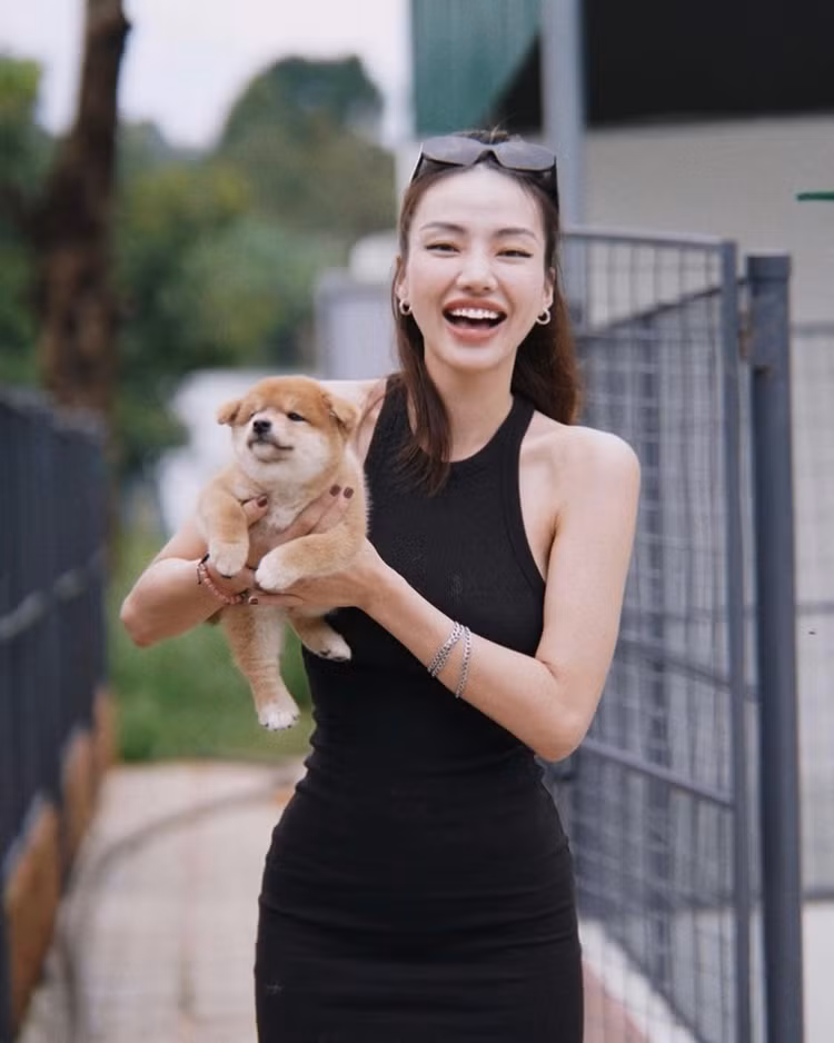 Gu thời trang ấn tượng của Gigi Hương Giang khiến cô nàng lúc nào cũng tạo được ấn tượng.