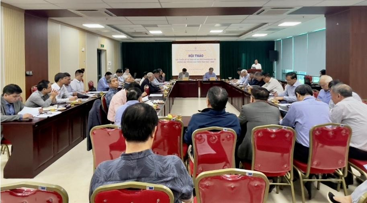 Hội thảo do Chủ tịch VUSTA Phan Xuân Dũng và Thứ trưởng Bộ Giao thông vận tải Nguyễn Danh Huy chủ trì.