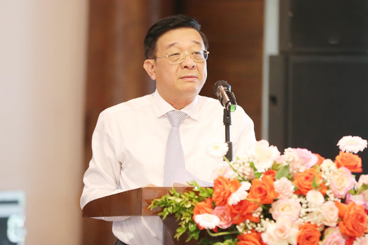 Tiến sĩ Nguyễn Quốc Hùng.