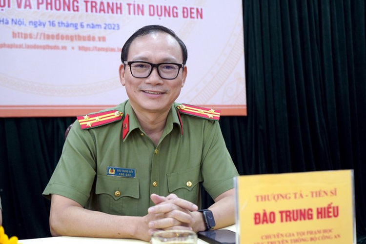 Thượng tá, Tiến sĩ Đào Trung Hiếu