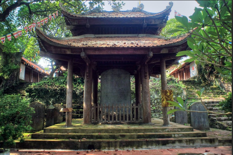 Bia Sùng Thiện Diên Linh