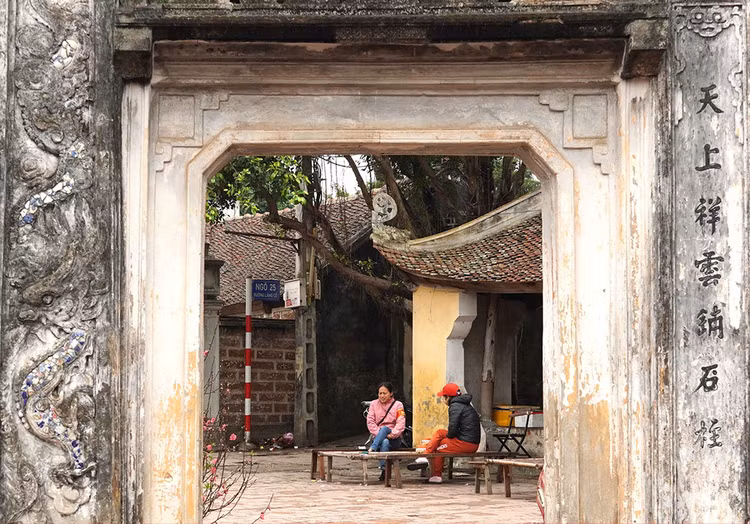 Làng cổ Đường Lâm là một di sản quý, rất cần chúng ta gìn giữ bảo tồn.