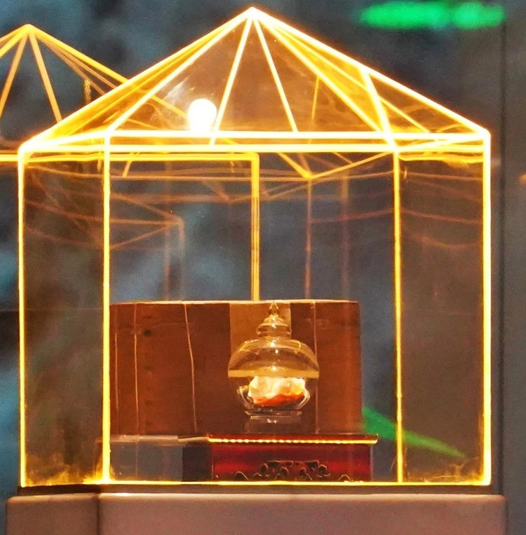 Đồng thời, phật tử và du khách còn được chiêm bái Xá lợi trái tim Bồ tát Thích Quảng Đức - một trong những pháp bảo linh thiêng của Phật giáo Việt Nam.