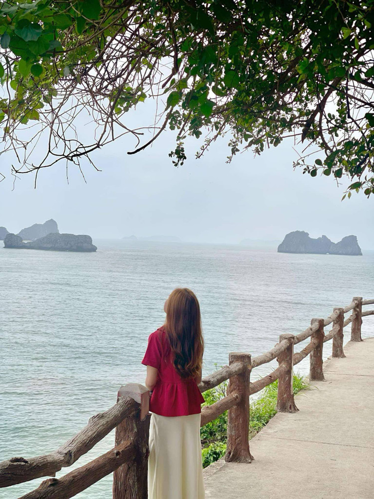 Đường đi bộ ven biển nối từ bãi Cát Cò 1 sang Cát Cò 3 - Ảnh NT Bình