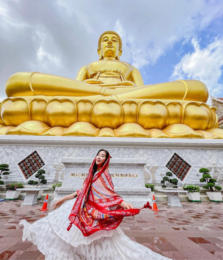 Wat Paknam và tượng Đại Phật lớn nhất Bangkok. Ảnh: Dang Thuy Duong