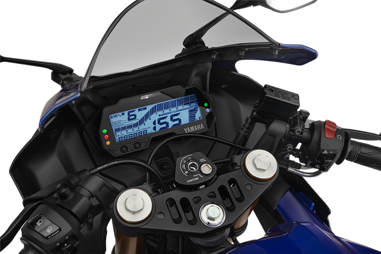 Kết nối xe với điện thoại thông qua app Y-connect giúp nhận thông báo từ điện thoại trong khi lái xe và theo dõi tình trạng của xe trên app một cách dễ dàng.