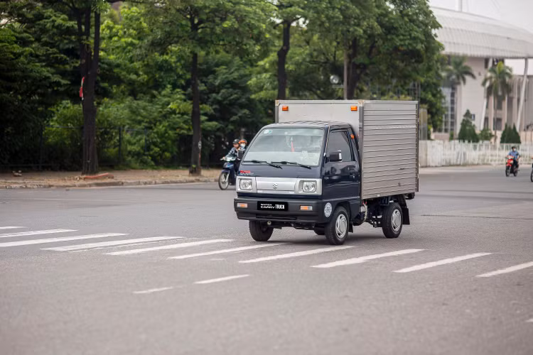 Sự bền bỉ chính là một trong những lý do giúp Suzuki Carry Truck được nhiều khách hàng tin chọn.