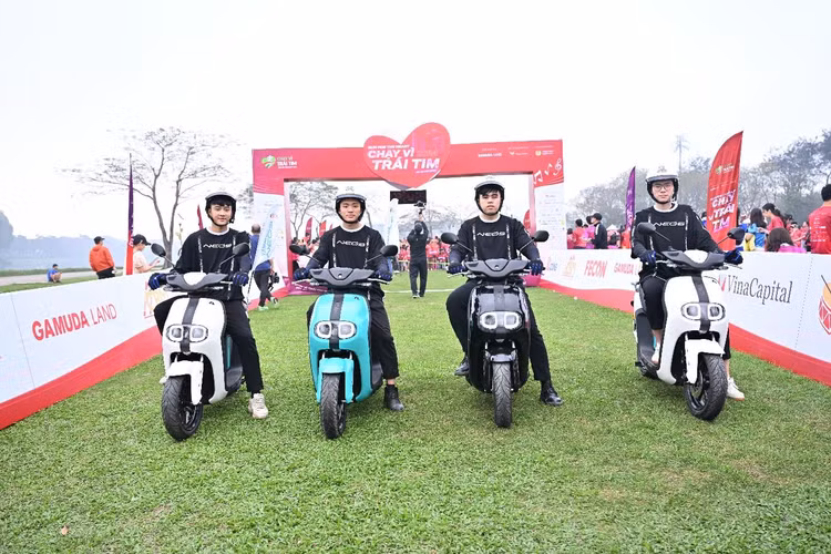 Xe Yamaha NEO’S dẫn đoàn chạy ở cả hai cự ly