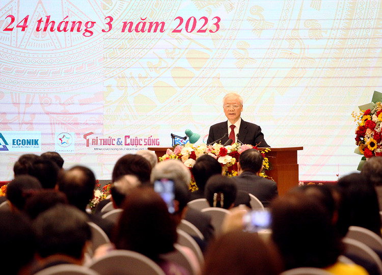 Phát biểu tại Lễ kỷ niệm, Tổng Bí thư Nguyễn Phú Trọng cho biết, qua quá trình lịch sử lâu dài của dân tộc, trí thức Việt Nam luôn luôn nêu cao tinh thần yêu nước, lòng tự hào dân tộc và giữ vai trò quan trọng trong sự nghiệp dựng nước và giữ nước. Cũng chính vì vậy mà cha ông ta đã luôn luôn quý trọng hiền tài và đội ngũ trí thức.