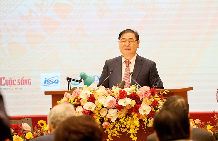 TSKH. Phan Xuân Dũng - Bí thư Đảng Đoàn, Chủ tịch Liên hiệp các Hội Khoa học và Kỹ thuật Việt Nam bày tỏ: Đội ngũ trí thức khoa học, công nghệ cả nước rất vinh dự và tự hào tổ chức lễ Kỷ niệm 60 năm ngày Chủ tịch Hồ Chí Minh gặp gỡ, nói chuyên và giao nhiệm vụ cho đội ngũ trí thức nước nhà (18/5/1963 – 18/5/2023); Kỷ niệm 40 năm thành lập Liên hiệp Hội Việt Nam (26/3/1983 – 26/3/2023).