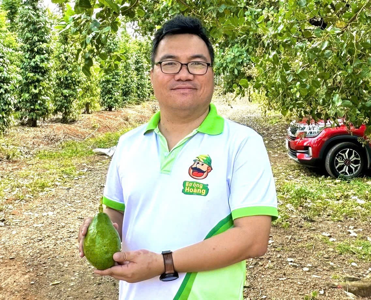 Đặng Dương Minh Hoàng - Giám đốc Nông trại Thiên Nông Bình Phước, Chủ nhiệm Mạng lưới Lương Định Của toàn quốc.