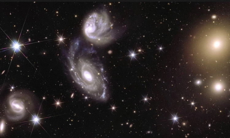 Kính viễn vọng tiết lộ hình ảnh đầu tiên bản đồ vũ trụ mới. Ảnh: ESA.