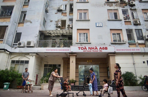Người dân sống tại khu nhà tái định cư A6 rất mong UBND TP Hà Nội có giải pháp xử lý, khắc phục, giúp người dân yên tâm sinh sống.