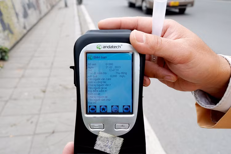 Từ khi triển khai kế hoạch kiểm tra nồng độ cồn từ đầu năm tới nay, lượng người điều khiển xe vi phạm đã giảm rõ rệt.