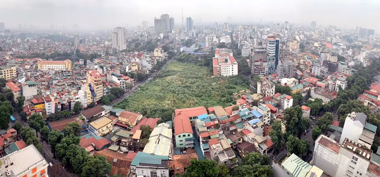 Theo quy hoạch chung của UBND TP Hà Nội năm 2016, không cho phép tuyến phố Lò Đúc - Kim Ngưu xây dựng công trình cao tầng.