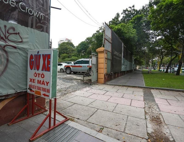 Khu "đất vàng" số 8-12 Lê Duẩn, quận 1.