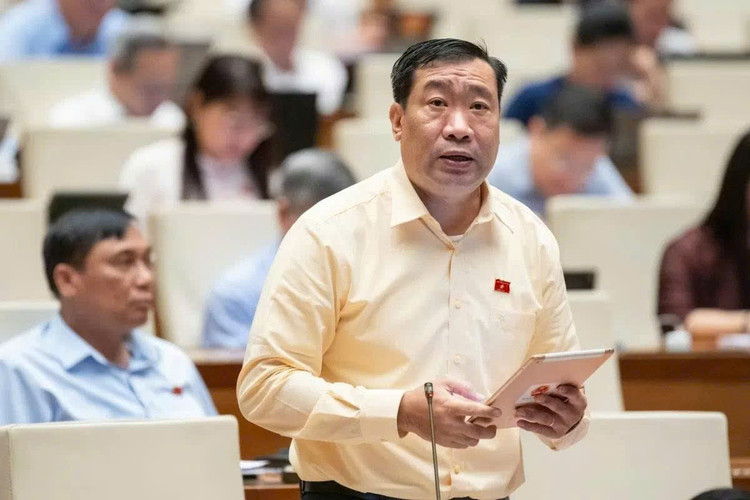 Can doi xu cong bang hon ve thue voi bao chi