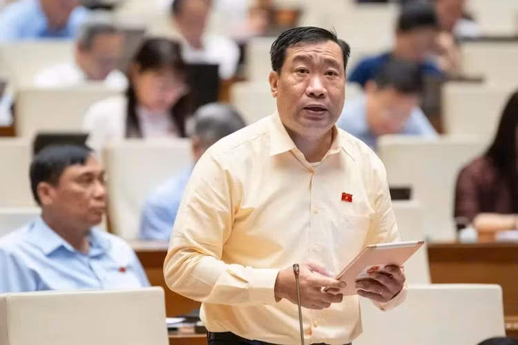 Can doi xu cong bang hon ve thue voi bao chi