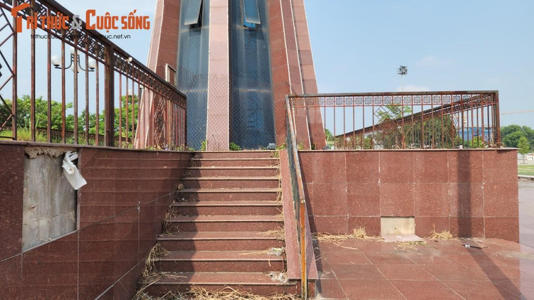 Sau quá trình thi công, đến tháng 6/2016 các hạng mục: Sân Quảng trường, sân lễ đài sân khấu trung tâm đã được nhà thầu hoàn thiện và bàn giao cho Ban Quản lý dự án đầu tư xây dựng thành phố Thái Nguyên quản lý, đưa vào sử dụng. Tuy nhiên, đến nay các công trình đã bị xuống cấp và vẫn còn dang dở một số hạng mục.