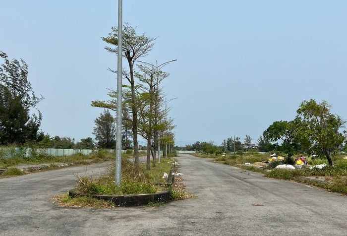 Sau 5 năm, tuyến đường dài 646m vẫn dang dở (ảnh TN)