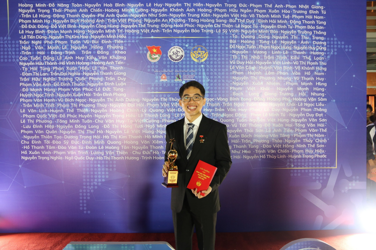 PGS.TS Huỳnh Trọng Phước, chủ nhân Giải thưởng KHCN Quả cầu vàng năm 2023.