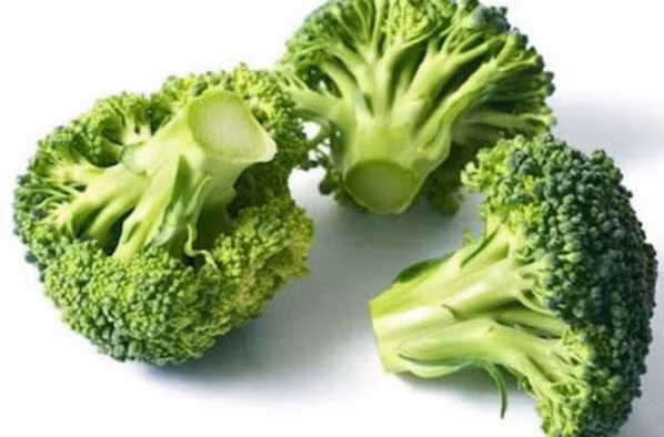 Nghiên cứu phát hiện ra rằng, việc thường xuyên tiêu thụ bông cải xanh giúp bảo vệ khỏi một số loại ung thư. Ảnh minh hoạ.
