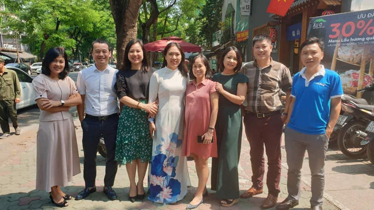 Thu Hiền - Biên tập viên Báo Sức khỏe và Đời sống Nguyên phóng viên Ban Thời sự Khoa học, Báo KH&amp;ĐS.