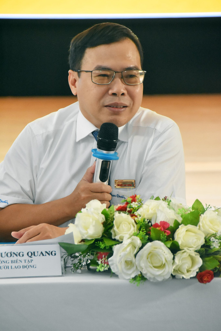 Nhà báo Dương Quang, Phó tổng Biên tập báo Người Lao Động.