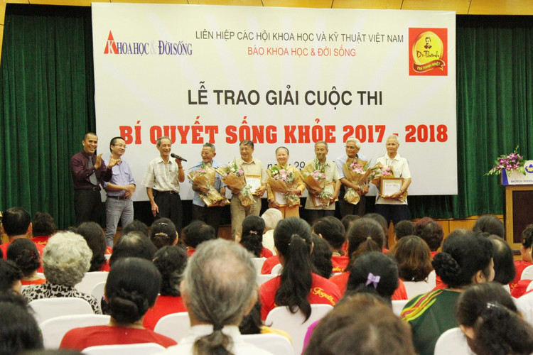 Lễ trao giải cuộc thi BQSK được KH&amp;ĐS tổ chức năm 2018.