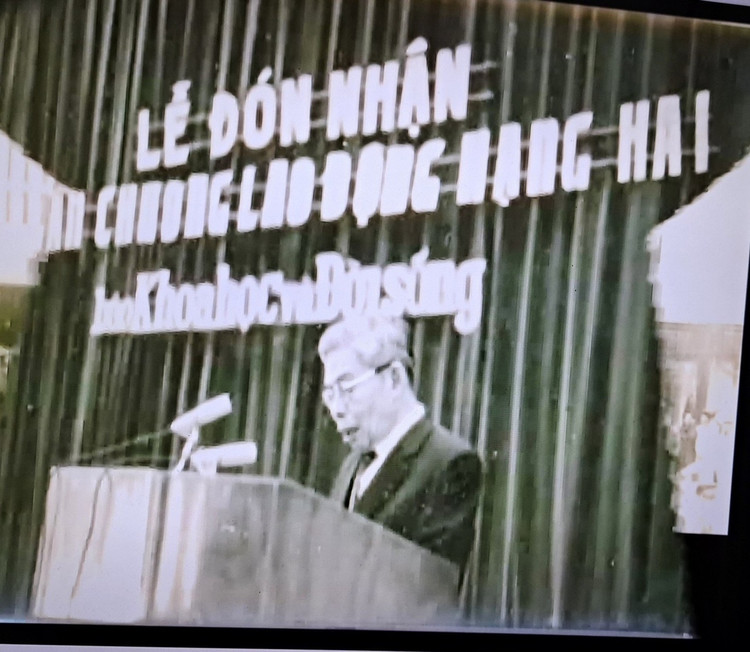 GS.VS Trần Đại Nghĩa phát biểu tại lễ kỷ niệm 20 năm thành lập Báo Khoa học và Đời sống.