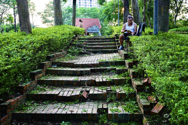 Theo kế hoạch của quận Cầu Giấy, việc cải tạo, sửa chữa cả 2 công viên sẽ hoàn thành trong giai đoạn 2024 - 2025. Hy vọng người dân sẽ sớm được hưởng thụ một không gian thực sự sạch đẹp, hiện đại và an toàn.