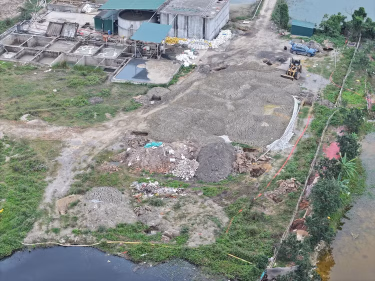 Khu vực đổ thải của Công ty Phú Lâm.