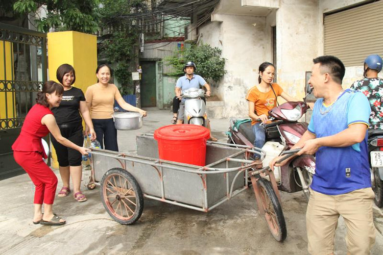 Câu chuyện không có nước sinh hoạt tại Hà Nội lại được dịp mọi người nhắc lại.