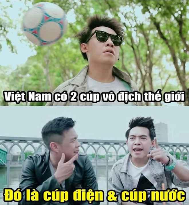 Nhiều người đùa rằng ở Việt Nam có 2 cúp vô địch thế giới là &quot;cúp điện&quot; và &quot;cúp nước&quot;.