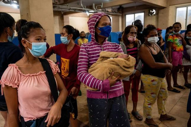Một trung tâm sơ tán ở Manila. Ảnh: Reuters