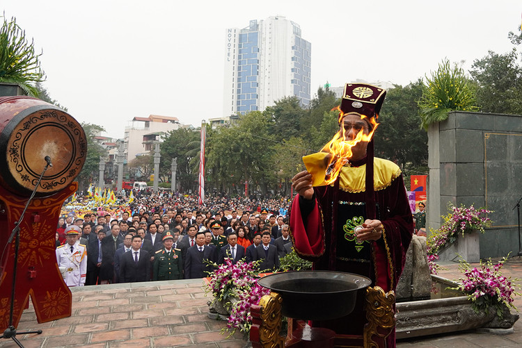 Nghi thức tại Lễ dâng hương