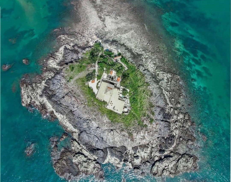 Hòn Bà đẹp lung linh nhìn từ trên cao (Ảnh 52Hz)