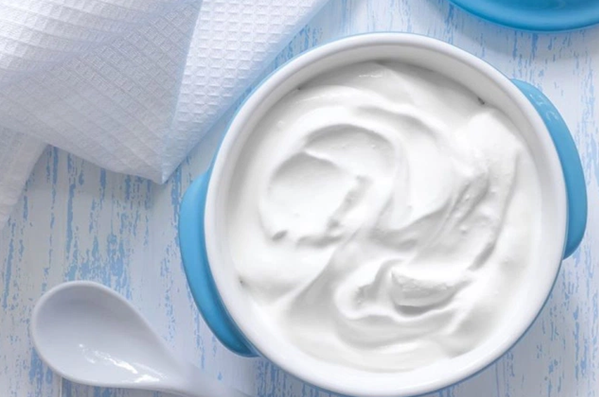 Sữa chua Hy Lạp mang lại nhiều lợi ích đối với làn da - Ảnh minh họa