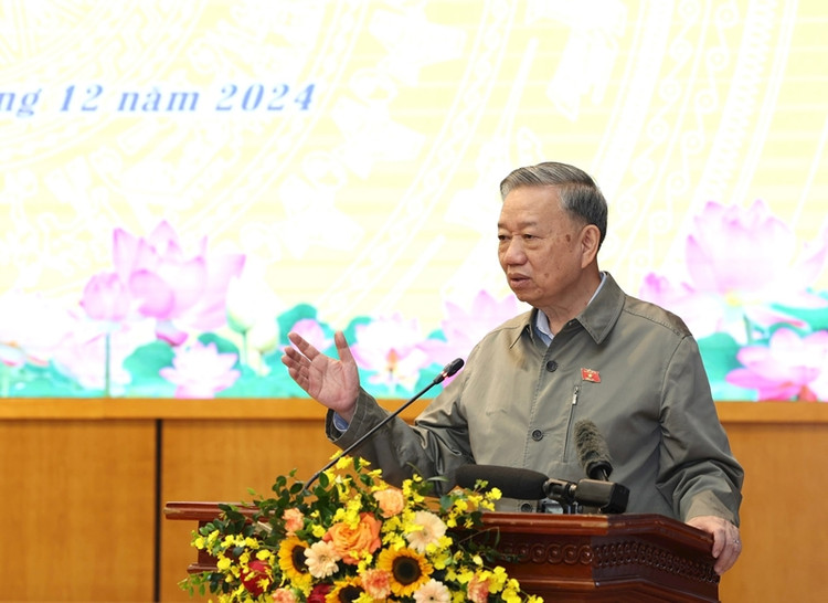 Tổng Bí thư Tô Lâm phát biểu trao đổi tại buổi tiếp xúc cử tri (ảnh: Báo điện tử Đảng Cộng sản)