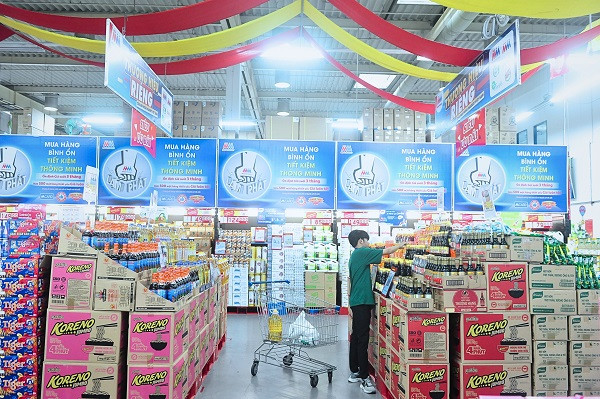 MM phối hợp chặt chẽ với nhà cung cấp chuẩn bị cung ứng hàng hóa cuối năm và dịp Tết Giáp Thìn 2024. Ảnh: MM