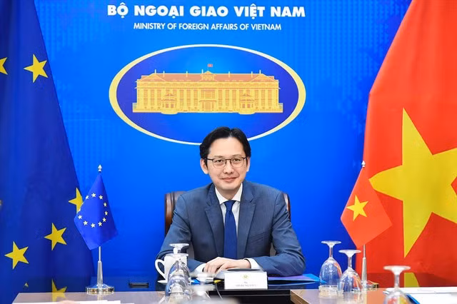 Nguoi phat ngon Le Thi Thu Hang lam Thu truong Bo Ngoai giao